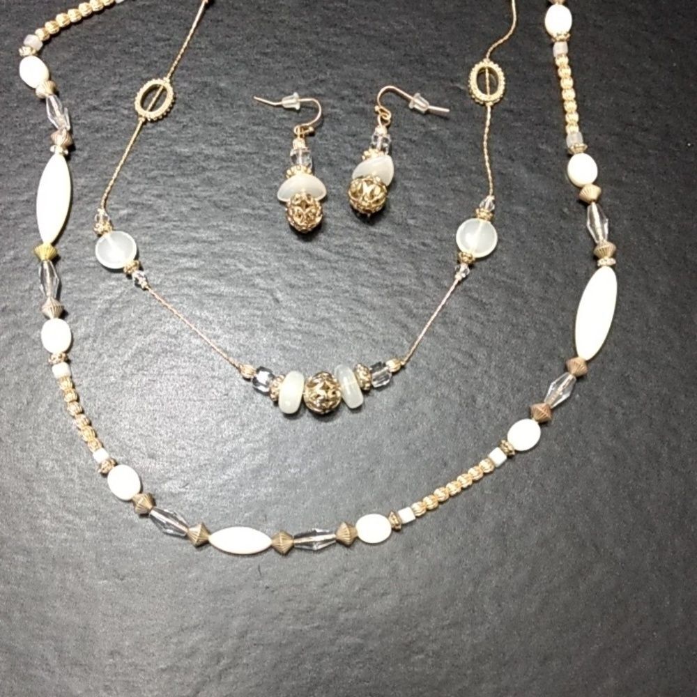C1946 necklace and matching earring set 38-41"